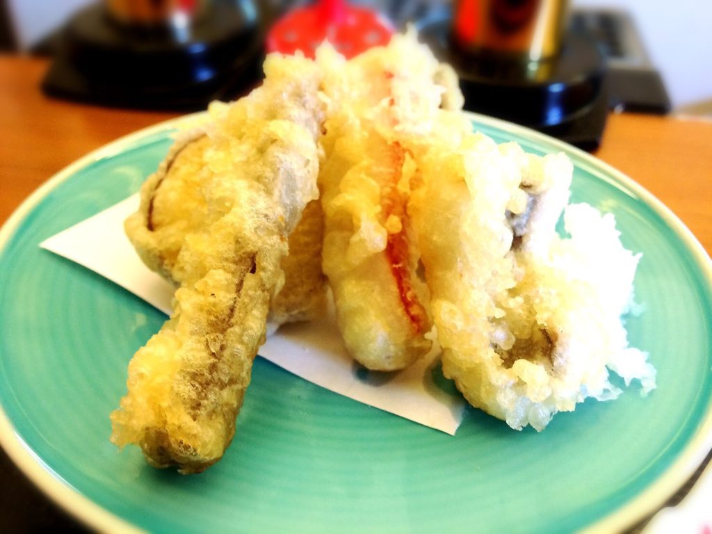 万代のランチまかない定食の天ぷら