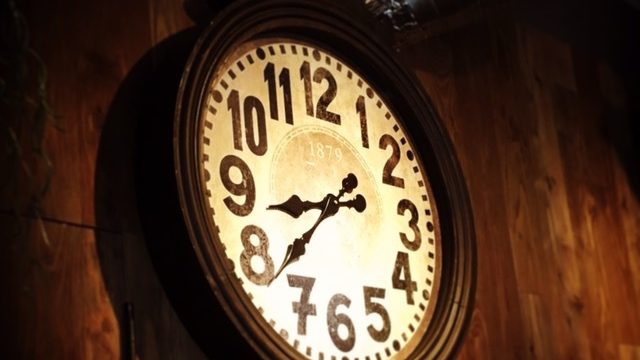 モンディアルカフェ328の時計
